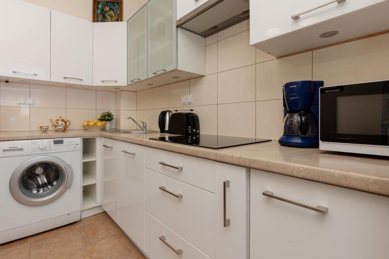 Atmospheric Apartment Next To Warsaw Old Town Square By Noclegi Renters Екстер'єр фото